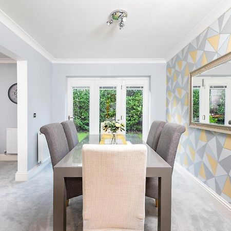 Spacious And Modern Townhouse I Pass The Keys York Exterior foto