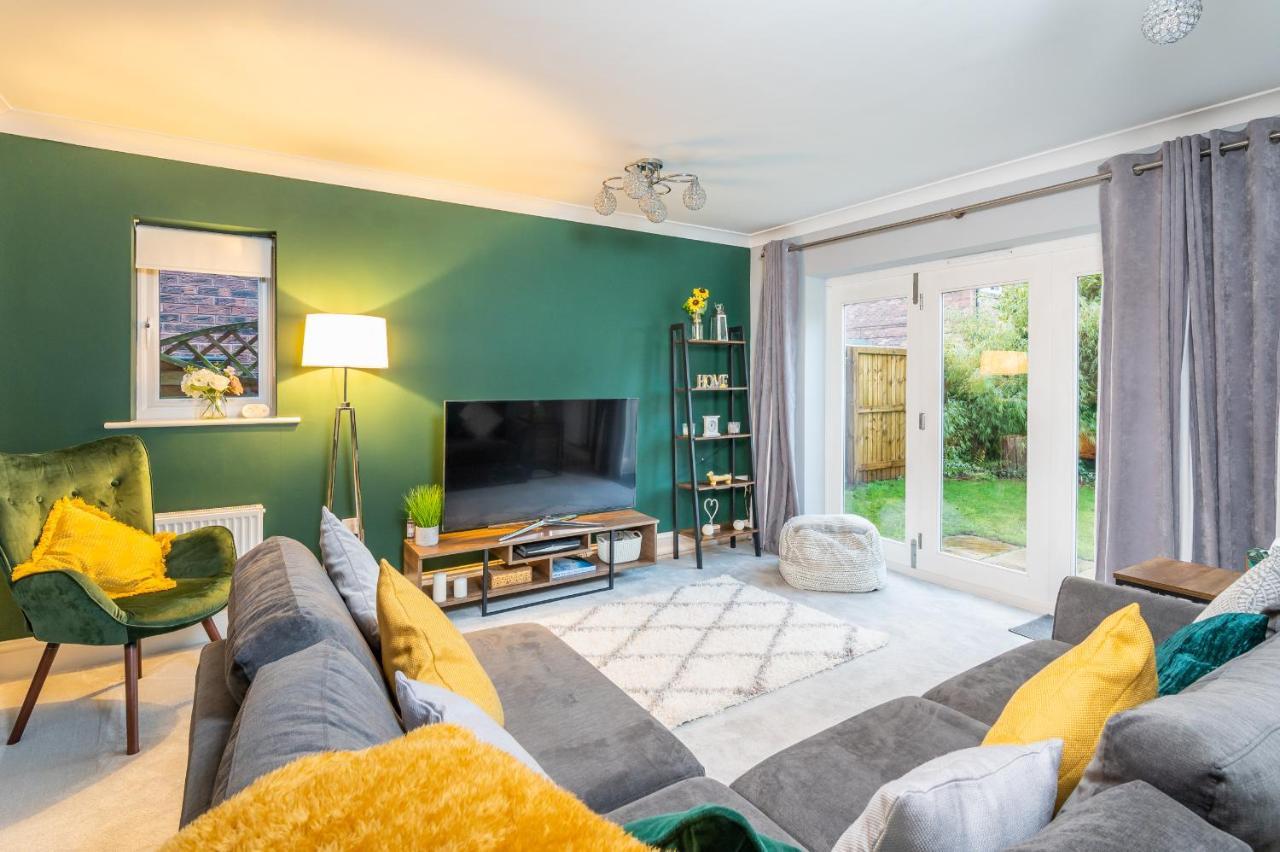 Spacious And Modern Townhouse I Pass The Keys York Exterior foto