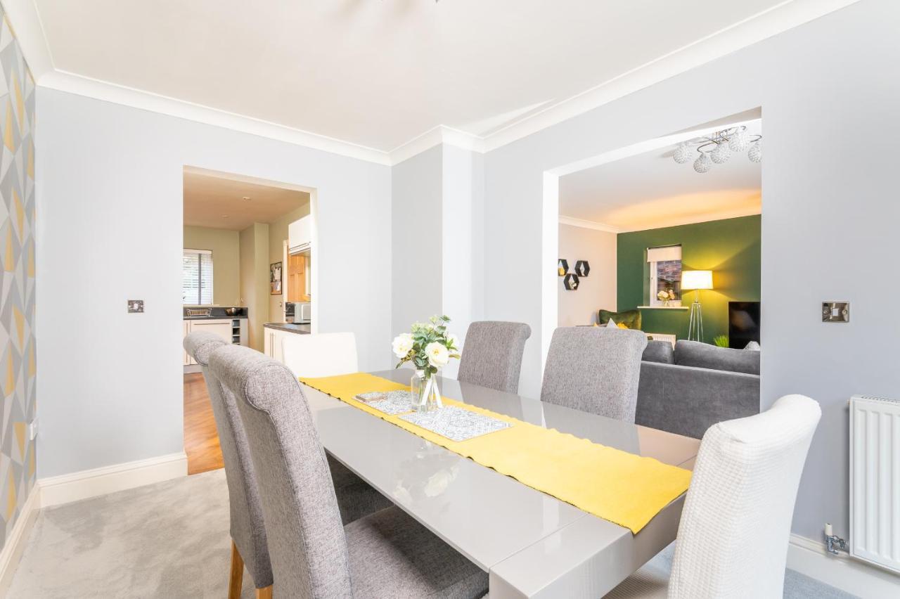 Spacious And Modern Townhouse I Pass The Keys York Exterior foto